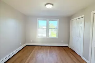 313 State Street St, Bristol, RI 02809 - Photo 2
