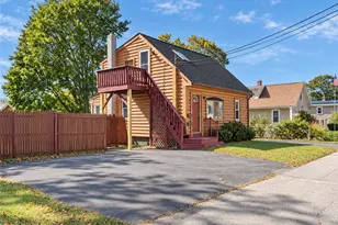17 Padelford Ave, East Providence, RI 02915 - Photo 2
