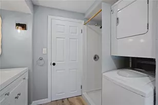 17 Padelford Ave, East Providence, RI 02915 - Photo 14
