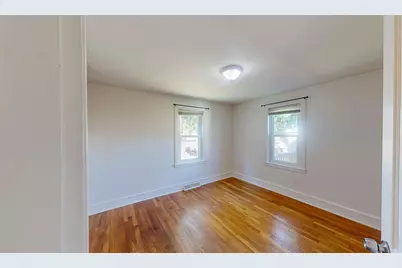 890 Cottage Street, Pawtucket, RI 02861 - Photo 10