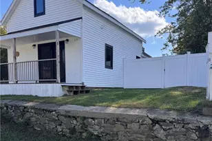 82 Middle St, East Providence, RI 02915 - Photo 2