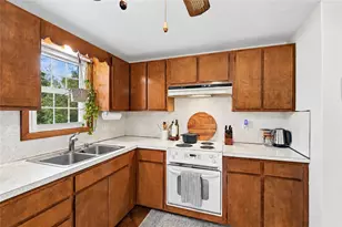 32 San Miguel Dr, Bristol, RI 02809 - Photo 10
