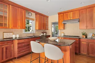 176 Cole Ave, Providence, RI 02906 - Photo 16