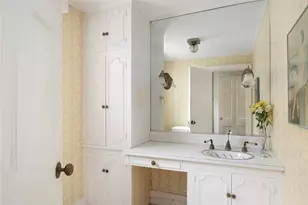 176 Cole Ave, Providence, RI 02906 - Photo 10