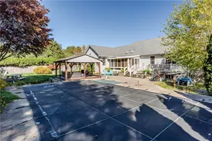 15 Primrose Dr, Cranston, RI 02921 - Photo 34