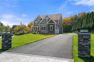 118 Cardinal Rd, Cranston, RI 02921 - Photo 2