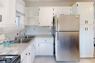 147 Southern St, Cranston, RI 02920 - Photo 6