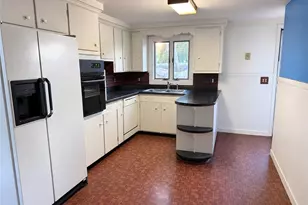 22 Lorraine Ave, Coventry, RI 02816 - Photo 6