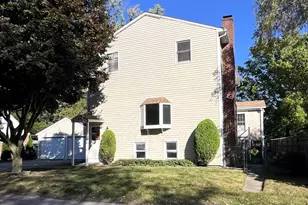 46 Errol St, Warwick, RI 02888 - Photo 2