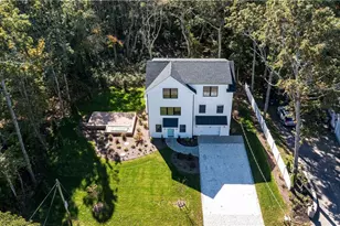 216 S Pier Rd, Narragansett, RI 02882 - Photo 4