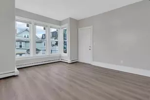 96 Centre St, Pawtucket, RI 02860 - Photo 6