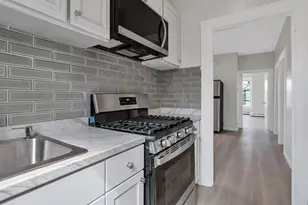 96 Centre St, Pawtucket, RI 02860 - Photo 2