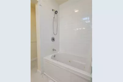 152 Tuckerman Avenue #16, Middletown, RI 02842 - Photo 22
