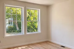 226 Jastram St, Providence, RI 02908 - Photo 10