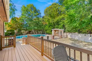 327 Shamrock Dr, Warwick, RI 02886 - Photo 26