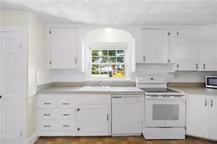 706 High St, Cumberland, RI 02864 - Photo 16