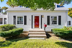 706 High St, Cumberland, RI 02864 - Photo 2