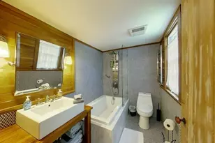 300 Broadway Ave, Newport, RI 02840 - Photo 26