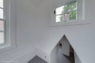 300 Broadway Ave, Newport, RI 02840 - Photo 30