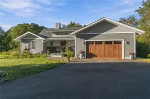 685 Curtis Corner Rd, South Kingstown, RI 02879 - Photo 2