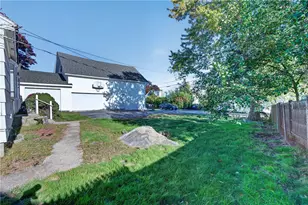 7 Belvedere St, Johnston, RI 02919 - Photo 8
