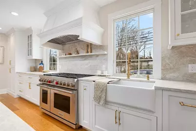 124 Memorial Boulevard, Newport, RI 02840 - Photo 4