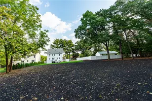 925 Cedar Swamp Rd, Warwick, RI 02886 - Photo 38