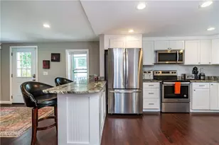 925 Cedar Swamp Rd, Warwick, RI 02886 - Photo 10