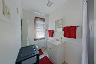 616 Thames St, Newport, RI 02840 - Photo 14