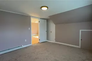 202 Enfield Ave, Providence, RI 02909 - Photo 10