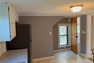 202 Enfield Ave, Providence, RI 02909 - Photo 4