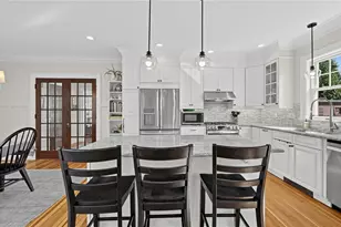28 Moorland Ave, Cranston, RI 02905 - Photo 10