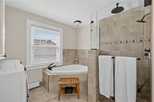 28 Moorland Ave, Cranston, RI 02905 - Photo 32