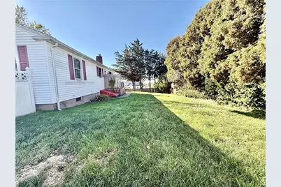 52 Grinnell Avenue, Tiverton, RI 02878 - Photo 34