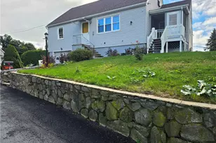 4 Heritage Cir, Johnston, RI 02919 - Photo 4