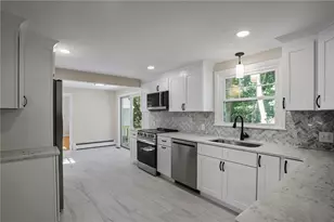23 Wildrose Ct, Warwick, RI 02888 - Photo 6