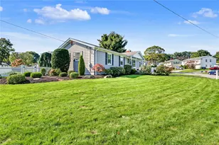 55 Frances Dr, Cranston, RI 02920 - Photo 10