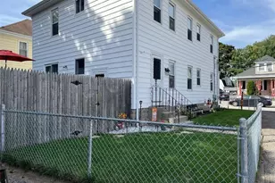 65 Darlingdale Ave, Pawtucket, RI 02961 - Photo 2