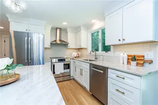 5763 Post Rd, East Greenwich, RI 02818 - Photo 14