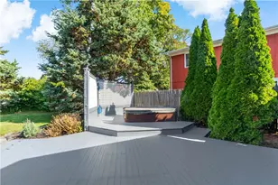 77 Cliff Dr, Bristol, RI 02809 - Photo 38