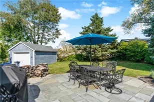 77 Cliff Dr, Bristol, RI 02809 - Photo 36