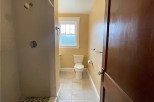 21 E Rd, Tiverton, RI 02878 - Photo 16