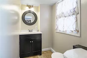17 E Greenwich Ave, West Warwick, RI 02893 - Photo 12