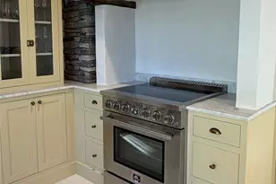 39 Chester Ave, Westerly, RI 02891 - Photo 6