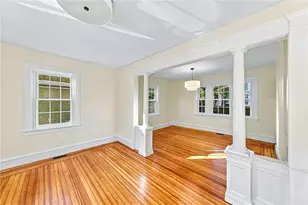 20 Nisbet St, Providence, RI 02906 - Photo 8
