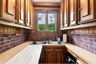 41 Mount Hope Avenue, Bristol, RI 02809 - Photo 8