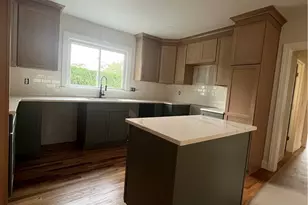 87 Glenmere Dr Dr, Cranston, RI 02920 - Photo 10
