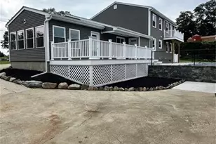 36 Kinnicutt Ave, Warren, RI 02885 - Photo 2