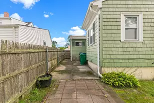 54 Royland Rd, Warwick, RI 02889 - Photo 20