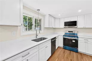 291 Groveland Ave, Warwick, RI 02886 - Photo 2